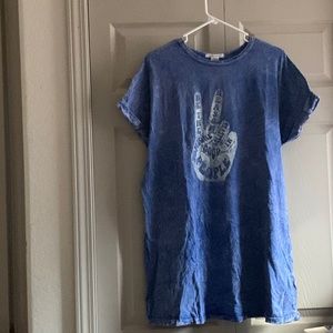 Women’s medium blue t shirt dress